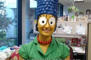 Disfraz casero original de Marge Simpson