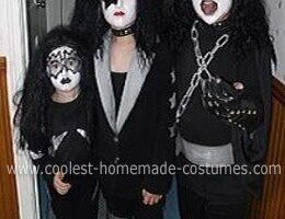 Lo mejor hecho en casa Gene, Paul y Ace en un traje infantil KISS