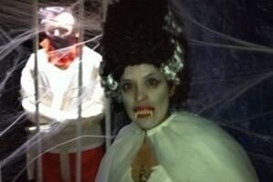 La novia más genial de Frankenstein con sus propias manos en Halloween